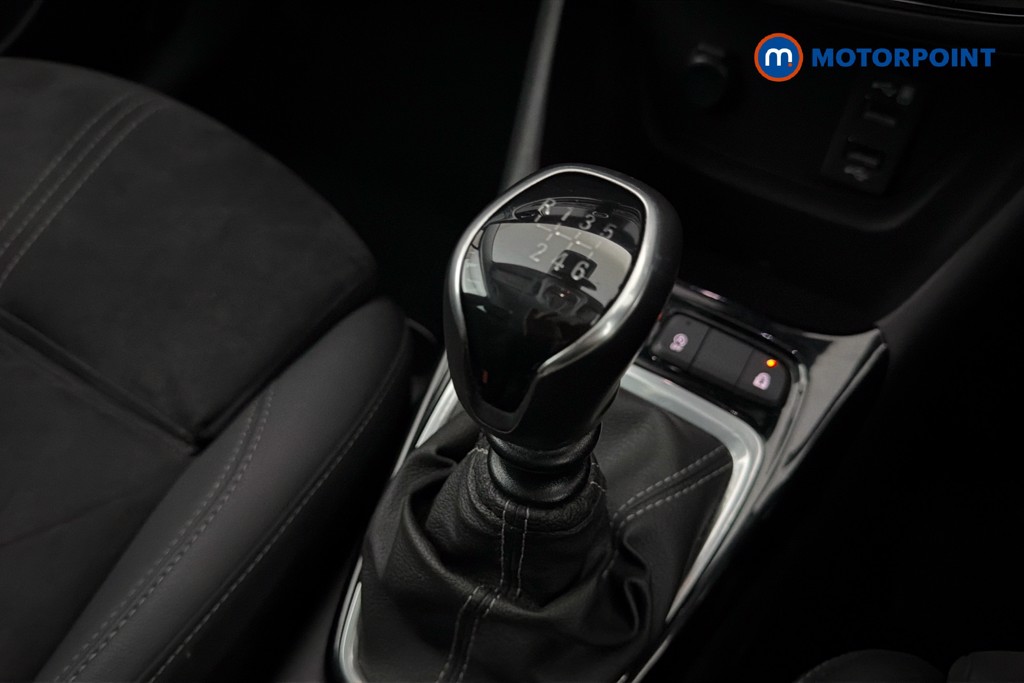 Vauxhall Crossland Ultimate Manual Diesel SUV - Stock Number (1665026) - 15th supplementary image