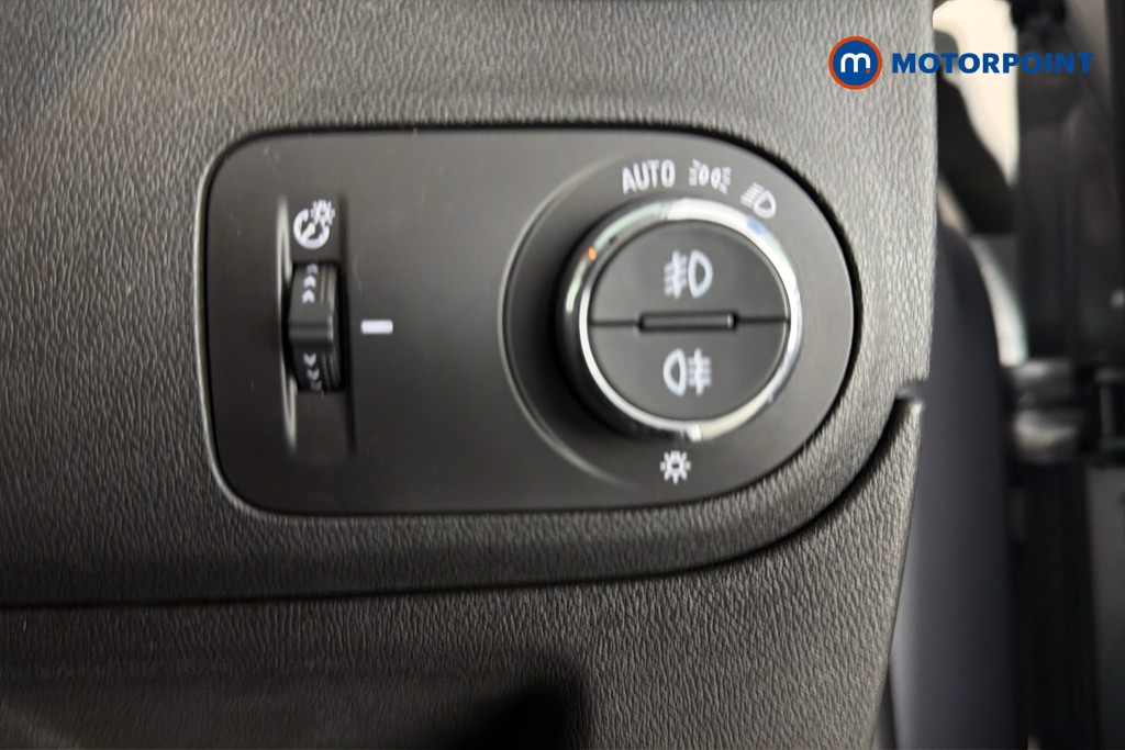 Vauxhall Crossland Ultimate Manual Diesel SUV - Stock Number (1665026) - 18th supplementary image