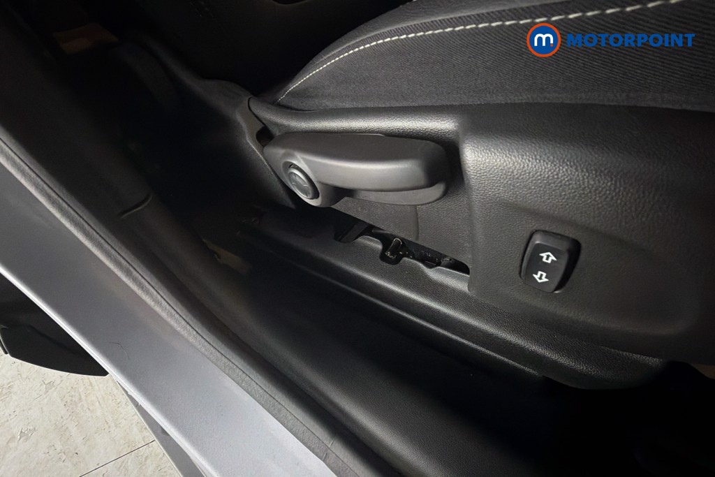 Vauxhall Crossland Ultimate Manual Diesel SUV - Stock Number (1665026) - 25th supplementary image