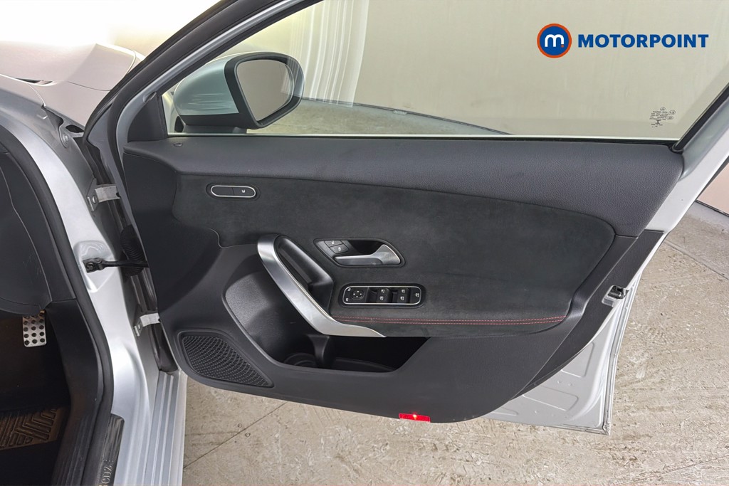 Mercedes-Benz A Class Amg Line Automatic Diesel Hatchback - Stock Number (1665735) - 19th supplementary image
