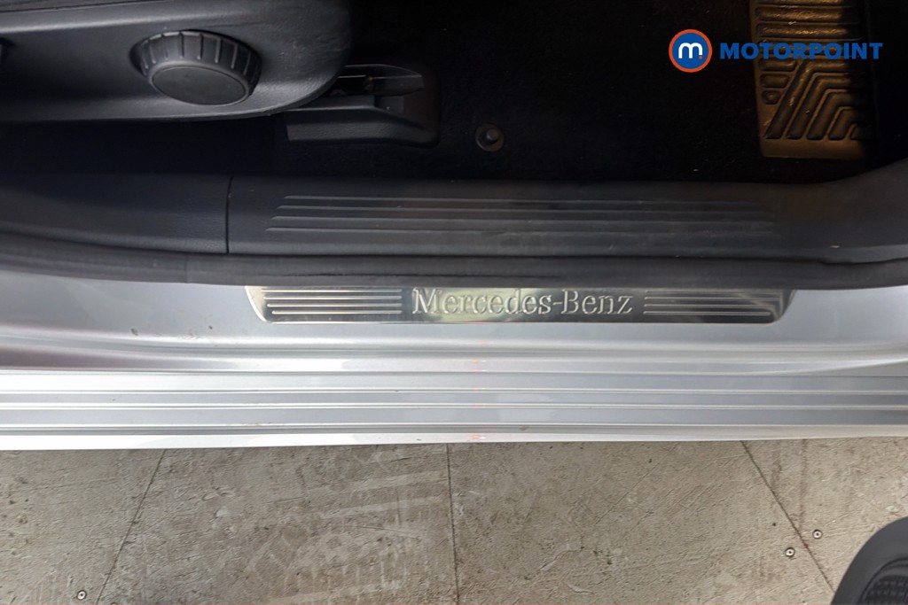 Mercedes-Benz A Class Amg Line Automatic Diesel Hatchback - Stock Number (1665735) - 27th supplementary image