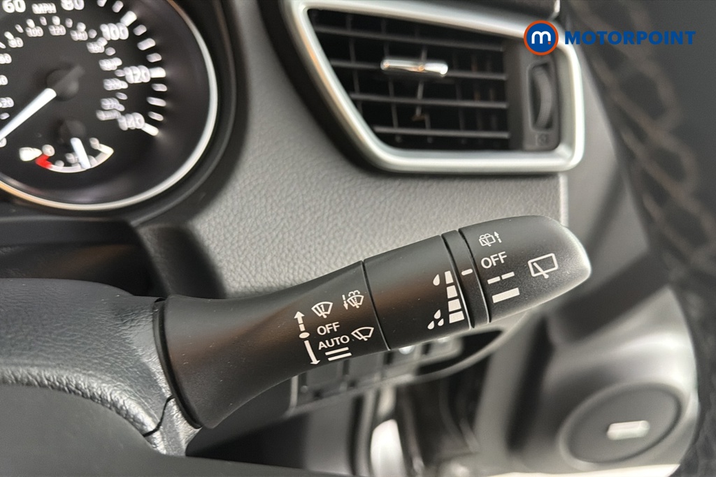Nissan Qashqai Tekna Automatic Diesel SUV - Stock Number (1665938) - 6th supplementary image