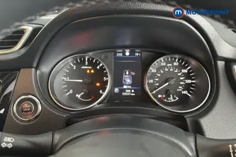Nissan Qashqai Tekna Automatic Diesel SUV - Stock Number (1665938) - 7th supplementary image