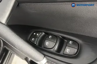 Nissan Qashqai Tekna Automatic Diesel SUV - Stock Number (1665938) - 19th supplementary image