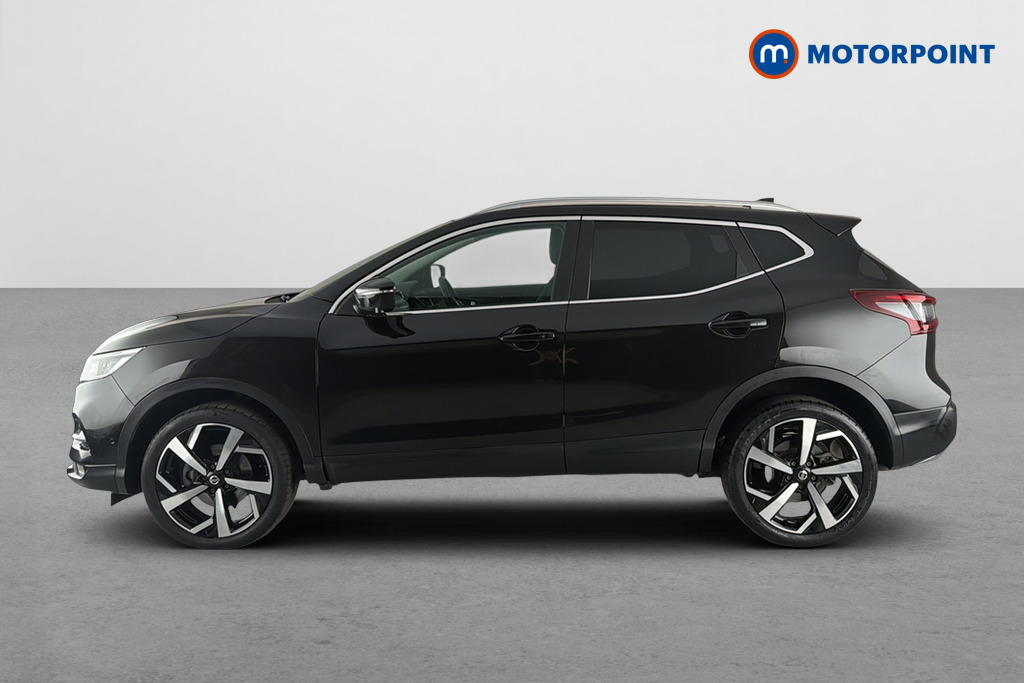 Nissan Qashqai Tekna Automatic Diesel SUV - Stock Number (1665938) - Drivers side