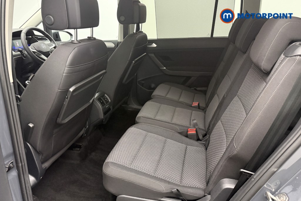 Volkswagen Touran Match Manual Petrol People Carrier - Stock Number (1666018) - 5th supplementary image