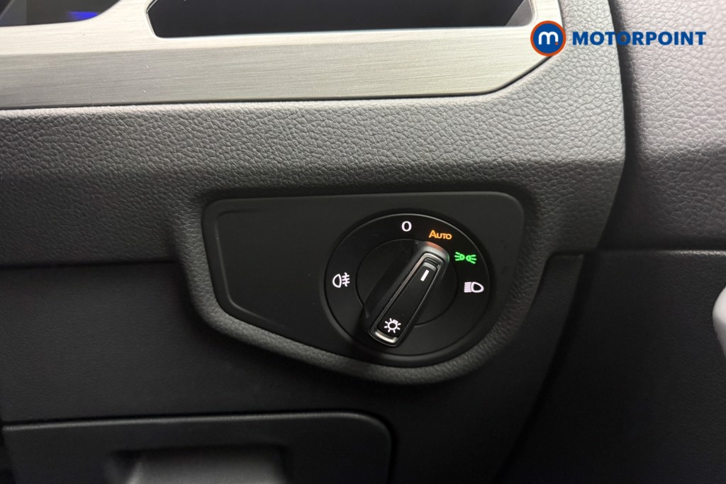 Volkswagen Touran Match Manual Petrol People Carrier - Stock Number (1666018) - 18th supplementary image
