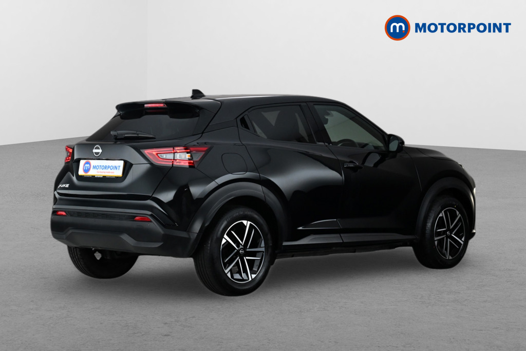 Nissan Juke N-Connecta Automatic Petrol SUV - Stock Number (1667440) - Drivers side rear corner