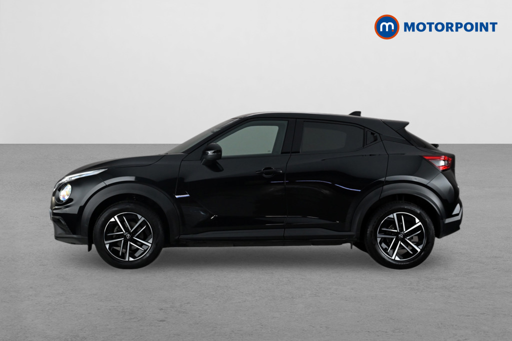 Nissan Juke N-Connecta Automatic Petrol SUV - Stock Number (1667440) - Passenger side