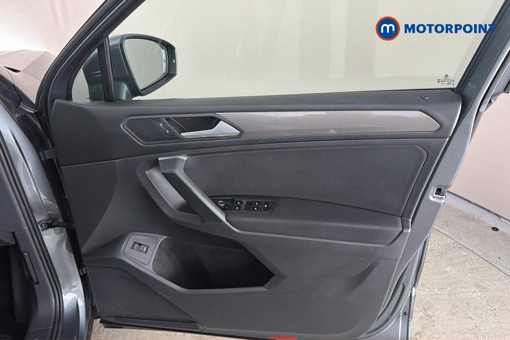 Volkswagen Tiguan Allspace Life Automatic Petrol SUV - Stock Number (1668311) - 19th supplementary image