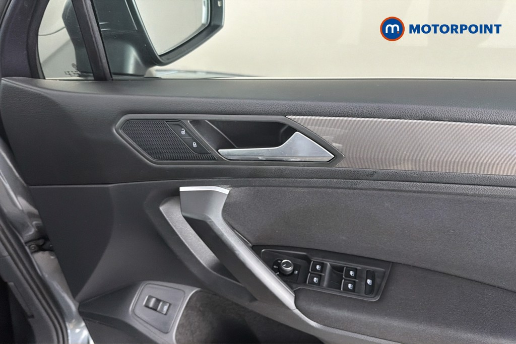 Volkswagen Tiguan Allspace Life Automatic Petrol SUV - Stock Number (1668311) - 42nd supplementary image