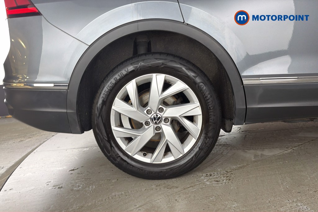 Volkswagen Tiguan Allspace Life Automatic Petrol SUV - Stock Number (1668311) - 49th supplementary image