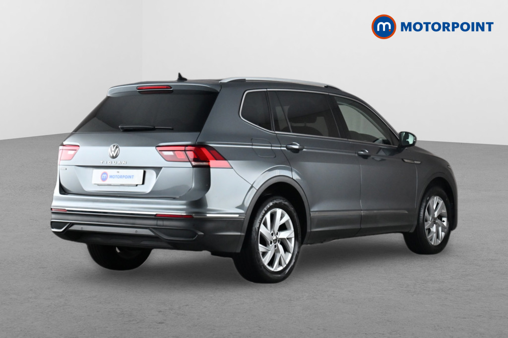 Volkswagen Tiguan Allspace Life Automatic Petrol SUV - Stock Number (1668311) - Drivers side rear corner