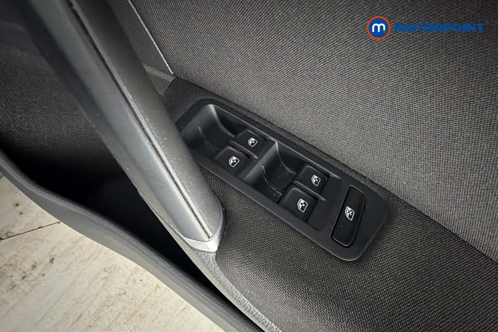 Volkswagen Golf Match Edition Manual Petrol Hatchback - Stock Number (1668376) - 20th supplementary image