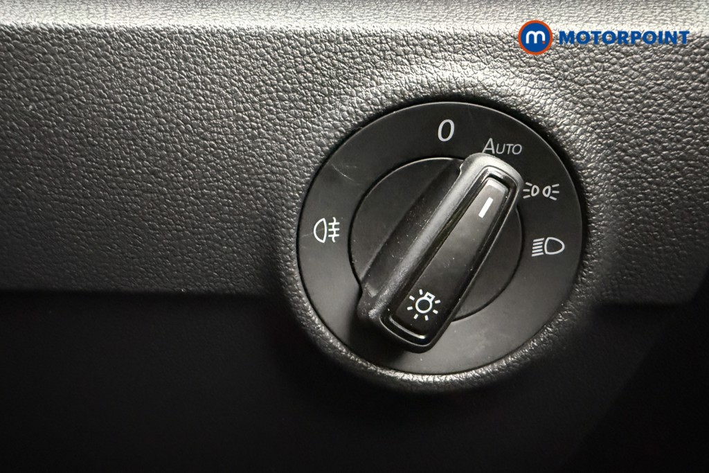 Volkswagen T-Roc Life Manual Petrol SUV - Stock Number (1669212) - 16th supplementary image