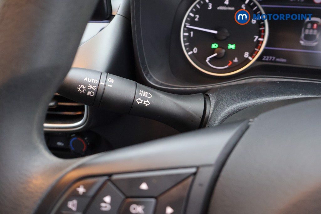 Nissan Juke Acenta Premium Manual Petrol SUV - Stock Number (1669216) - 8th supplementary image