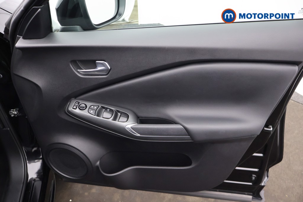 Nissan Juke Acenta Premium Manual Petrol SUV - Stock Number (1669216) - 19th supplementary image