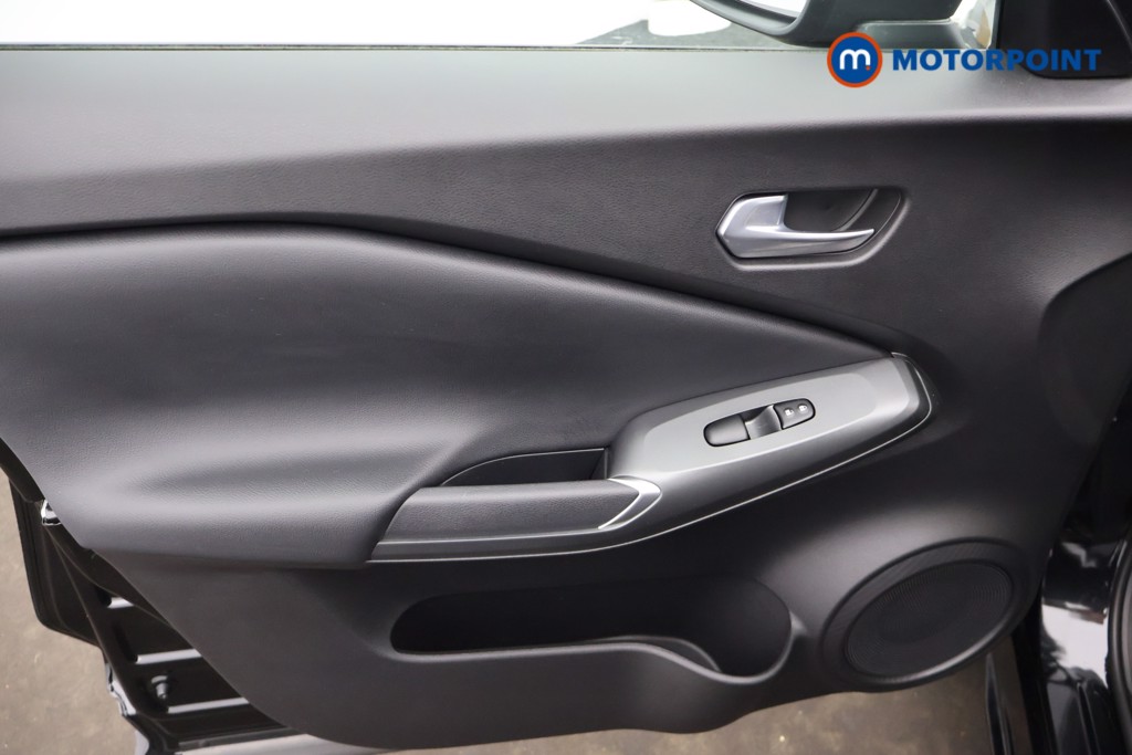 Nissan Juke Acenta Premium Manual Petrol SUV - Stock Number (1669216) - 28th supplementary image