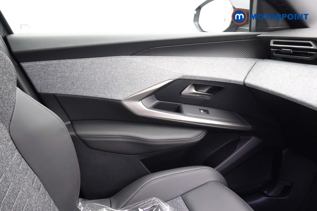 Peugeot 5008 Allure Premium Automatic Petrol SUV - Stock Number (1669332) - 17th supplementary image