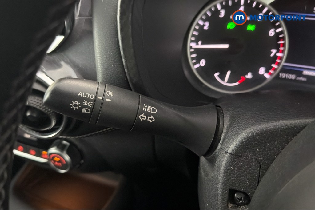 Nissan Juke N-Connecta Automatic Petrol SUV - Stock Number (1669382) - 6th supplementary image