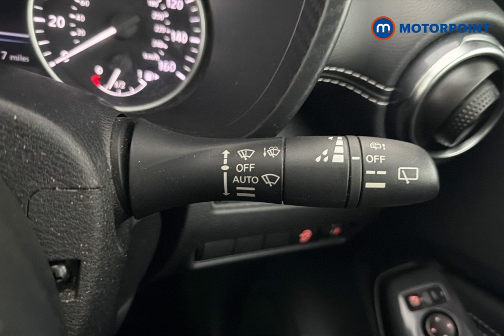 Nissan Juke N-Connecta Automatic Petrol SUV - Stock Number (1669382) - 7th supplementary image