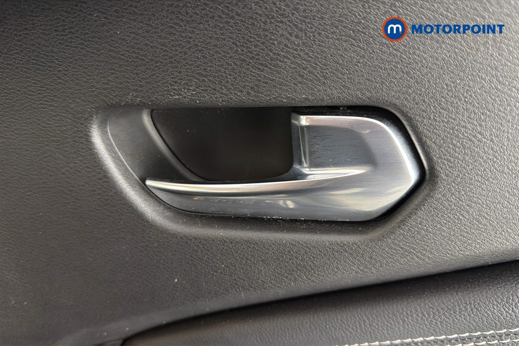 Nissan Juke N-Connecta Automatic Petrol SUV - Stock Number (1669382) - 42nd supplementary image