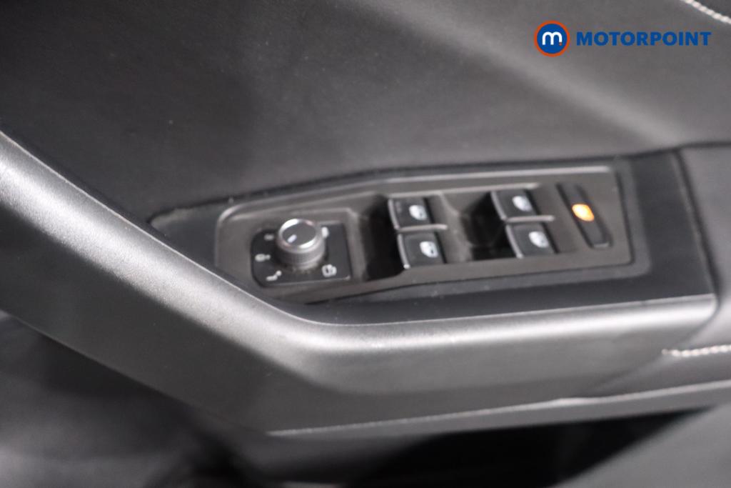 Volkswagen T-Roc R-Line Automatic Petrol SUV - Stock Number (1670087) - 9th supplementary image