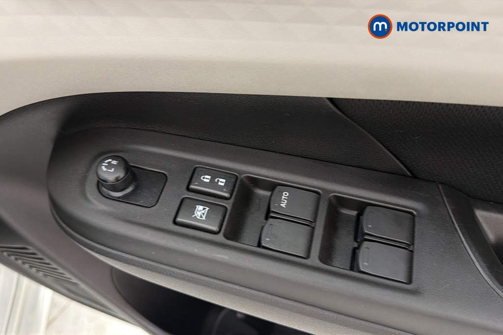 Suzuki Swift Motion Automatic Petrol Hatchback - Stock Number (1670117) - 19th supplementary image
