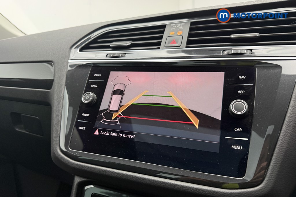 Volkswagen Tiguan Elegance Automatic Petrol SUV - Stock Number (1670722) - 13th supplementary image
