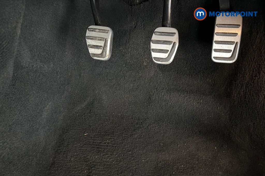 Volvo V40 R Design Edition Manual Petrol Hatchback - Stock Number (1671009) - 24th supplementary image