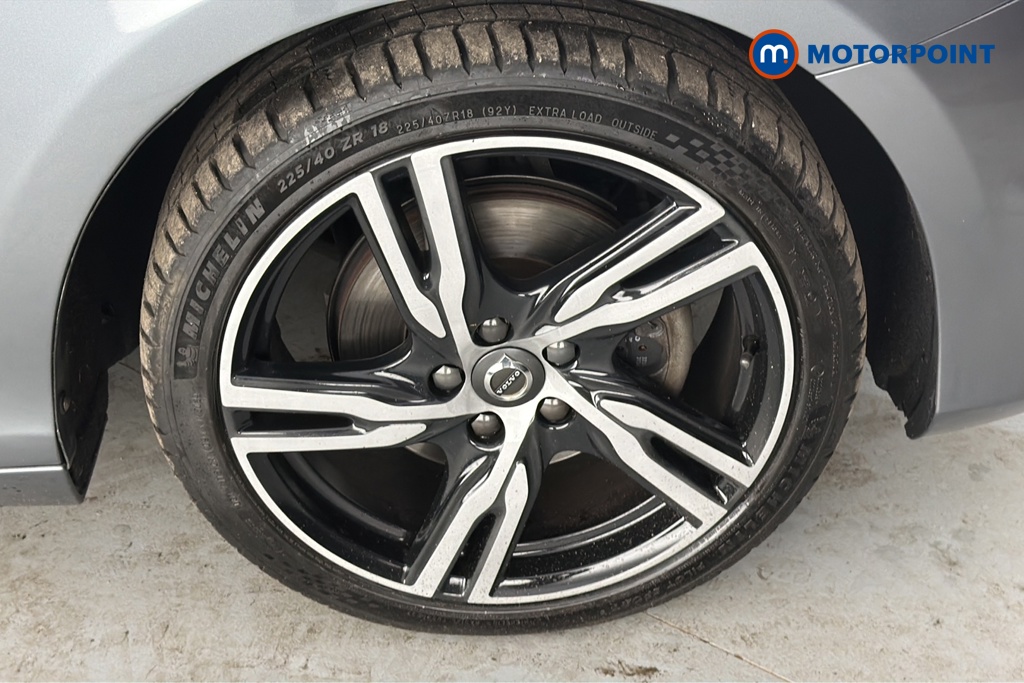 Volvo V40 R Design Edition Manual Petrol Hatchback - Stock Number (1671009) - 47th supplementary image