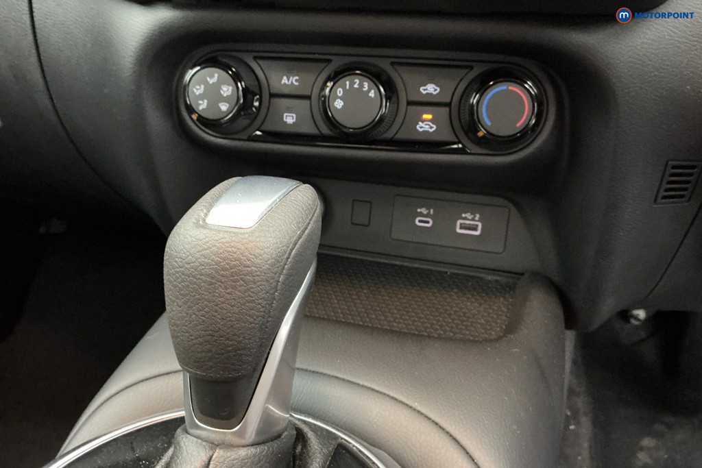 Nissan Juke Acenta Premium Automatic Petrol SUV - Stock Number (1671249) - 16th supplementary image