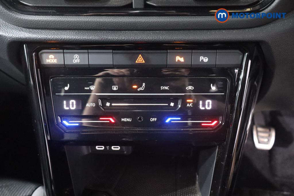 Volkswagen T-Roc R-Line Manual Petrol SUV - Stock Number (1671576) - 3rd supplementary image