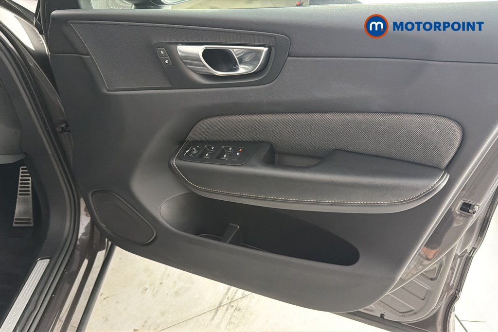 Volvo Xc60 R Design Automatic Petrol SUV - Stock Number (1671712) - 18th supplementary image