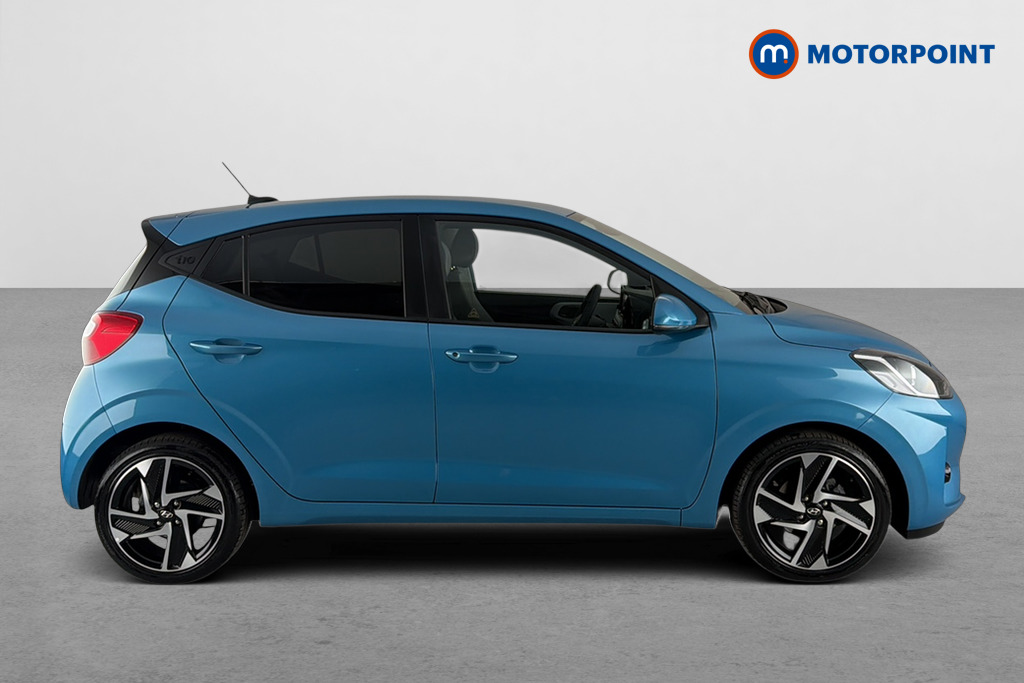 Hyundai I10 Premium Manual Petrol Hatchback - Stock Number (1671724) - Passenger side