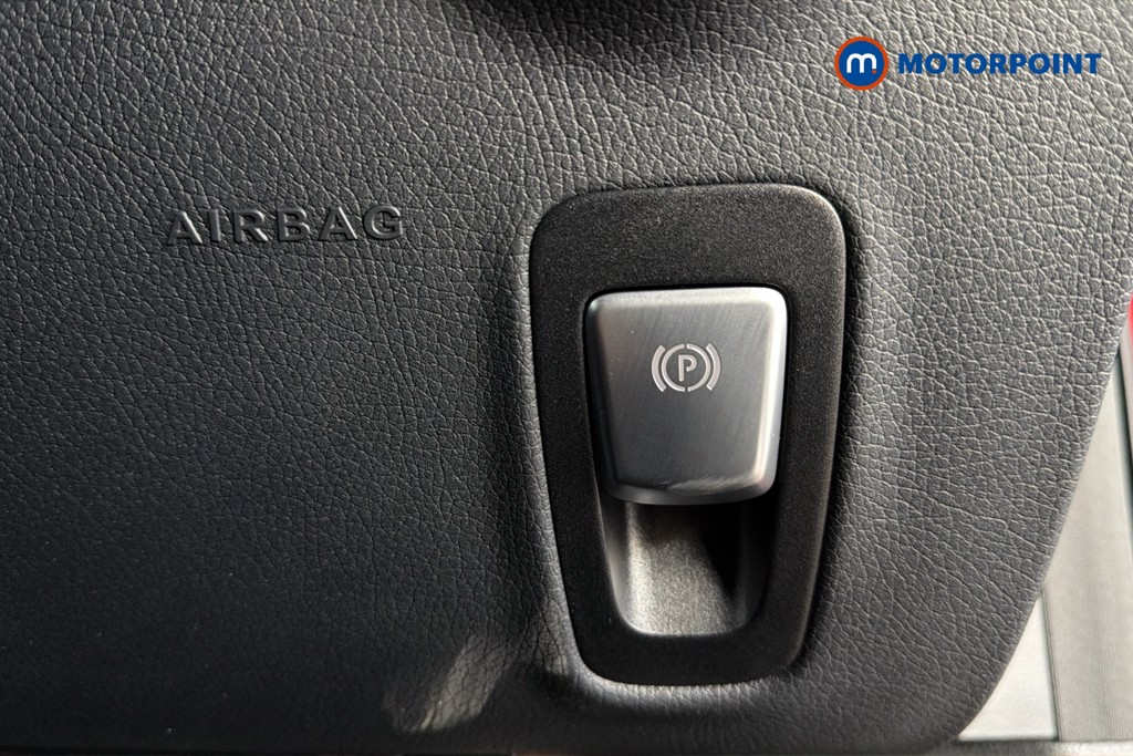 Mercedes-Benz E Class Amg Line Automatic Diesel Saloon - Stock Number (1672131) - 32nd supplementary image