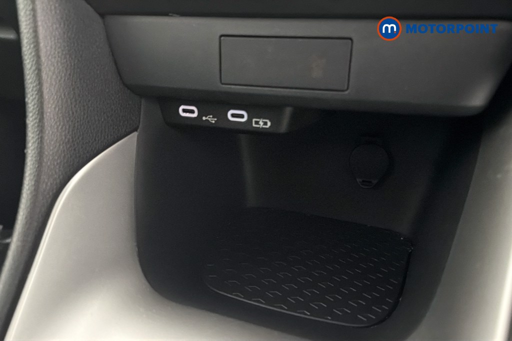 Toyota Yaris Icon Automatic Petrol-Electric Hybrid Hatchback - Stock Number (1672145) - 17th supplementary image