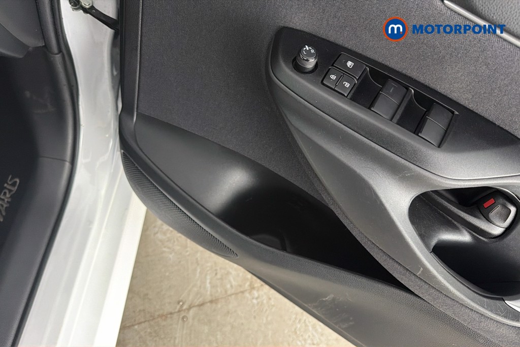 Toyota Yaris Icon Automatic Petrol-Electric Hybrid Hatchback - Stock Number (1672145) - 21st supplementary image