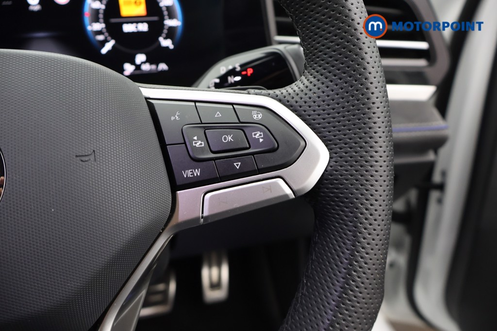 Volkswagen Passat R-Line Automatic Petrol Plug-In Hybrid Estate - Stock Number (1672195) - 7th supplementary image