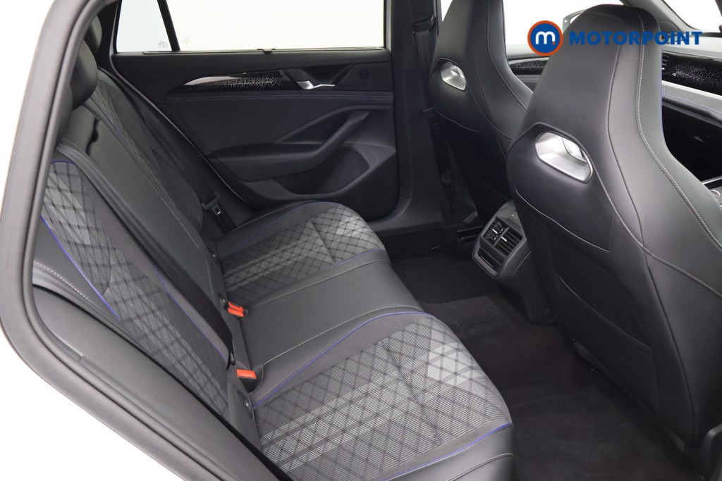 Volkswagen Passat R-Line Automatic Petrol Plug-In Hybrid Estate - Stock Number (1672195) - 24th supplementary image