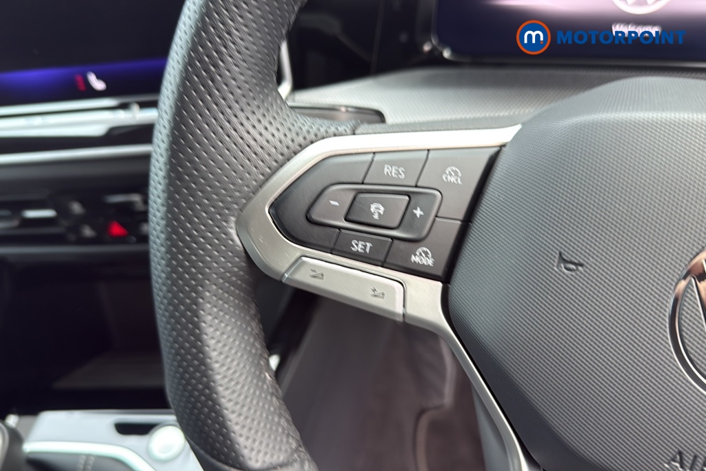 Volkswagen Golf R-Line Manual Petrol Hatchback - Stock Number (1672353) - 4th supplementary image