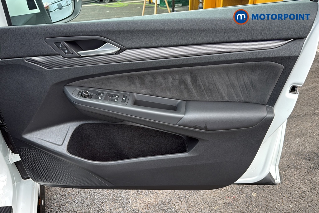 Volkswagen Golf R-Line Manual Petrol Hatchback - Stock Number (1672353) - 18th supplementary image