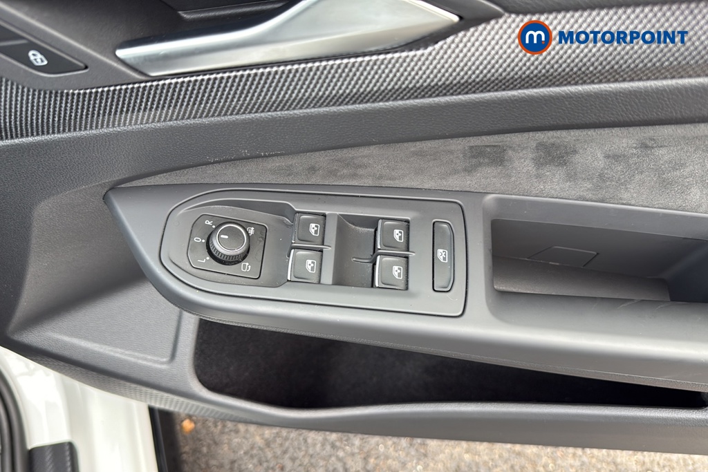 Volkswagen Golf R-Line Manual Petrol Hatchback - Stock Number (1672353) - 19th supplementary image