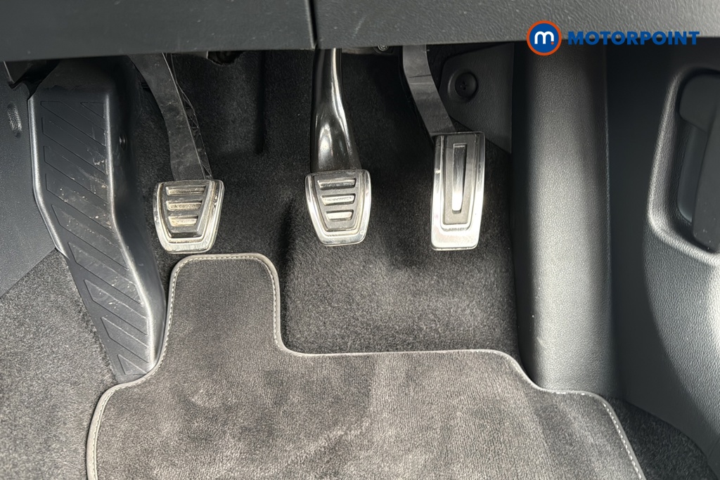Volkswagen Golf R-Line Manual Petrol Hatchback - Stock Number (1672353) - 24th supplementary image