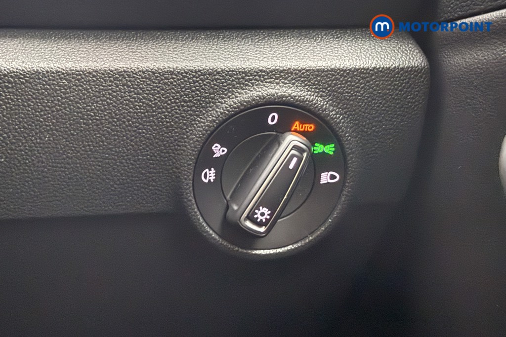 Volkswagen T-Roc Style Manual Petrol SUV - Stock Number (1654150) - 18th supplementary image