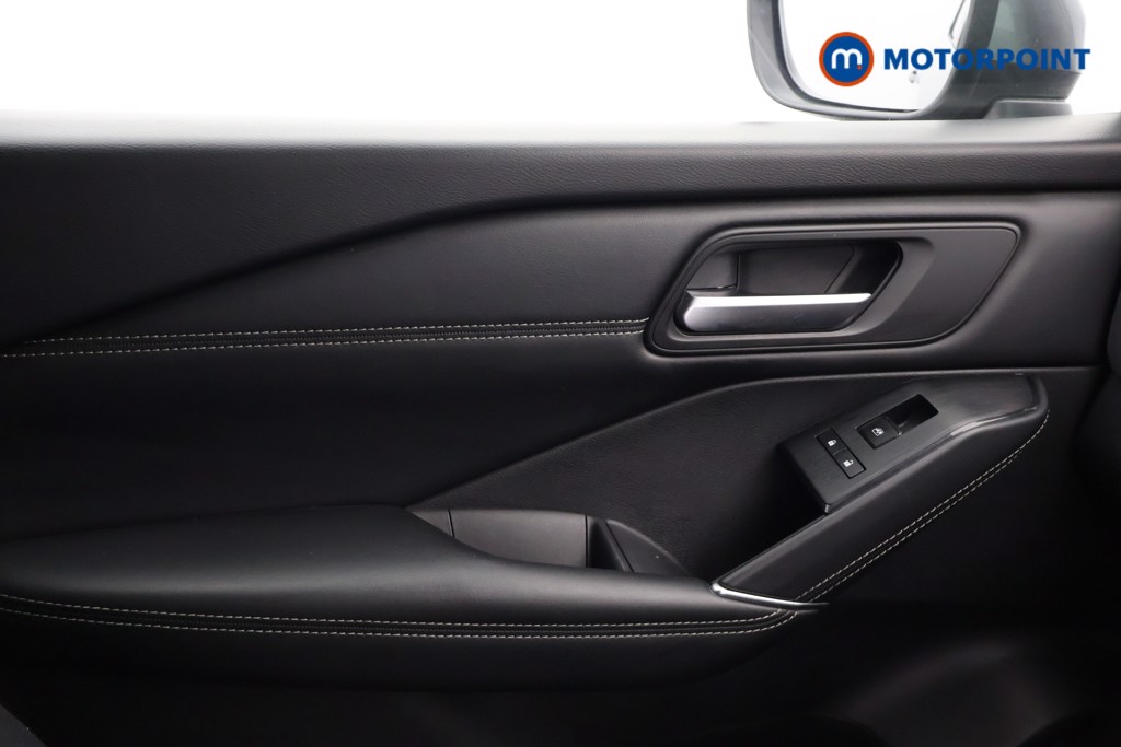 Nissan Qashqai N-Connecta Automatic Petrol-Electric Hybrid SUV - Stock Number (1658491) - 17th supplementary image