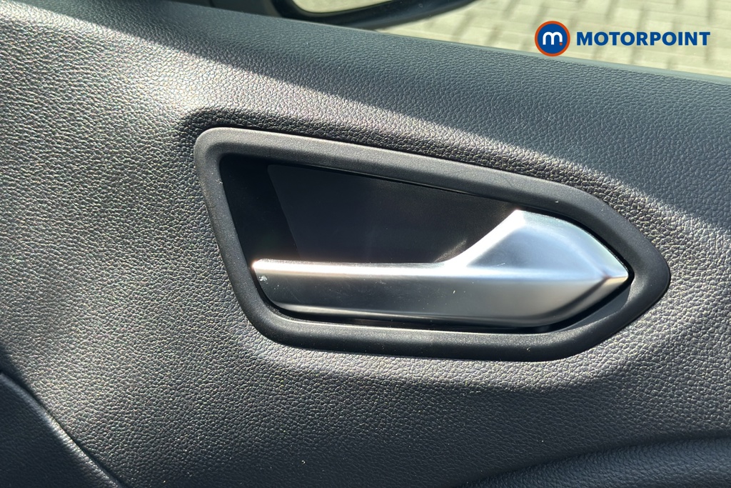 Renault Clio Evolution Manual Petrol Hatchback - Stock Number (1662809) - 993rd supplementary image