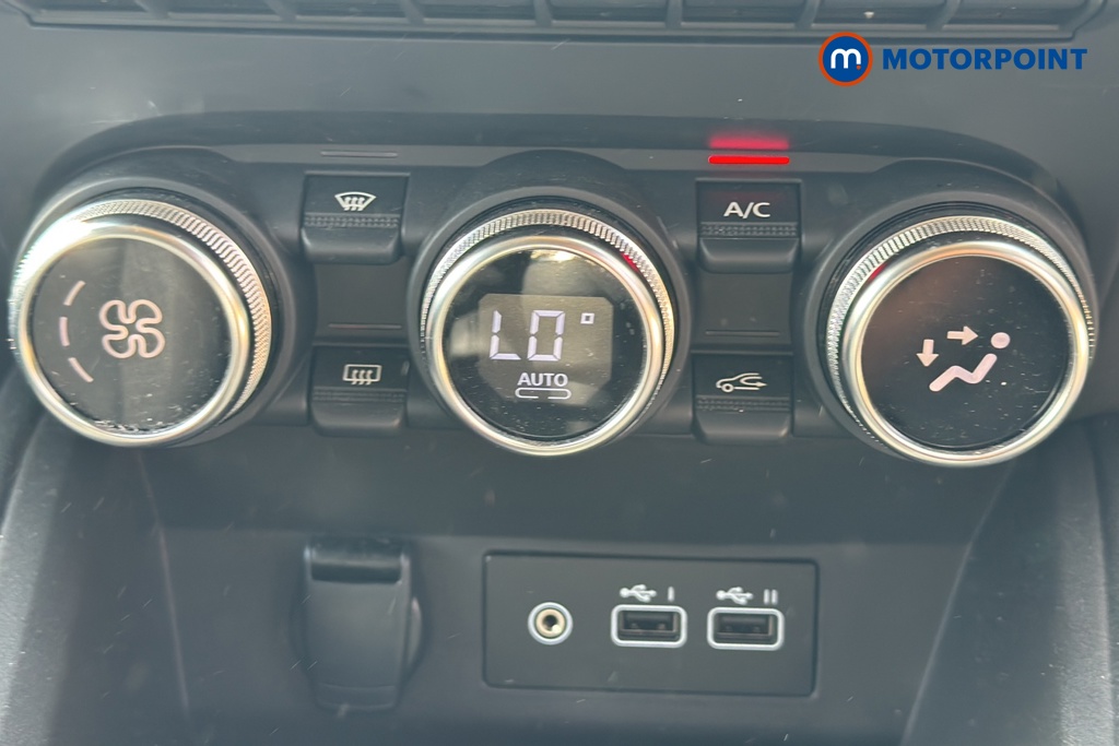 Renault Clio Evolution Manual Petrol Hatchback - Stock Number (1662809) - 995th supplementary image