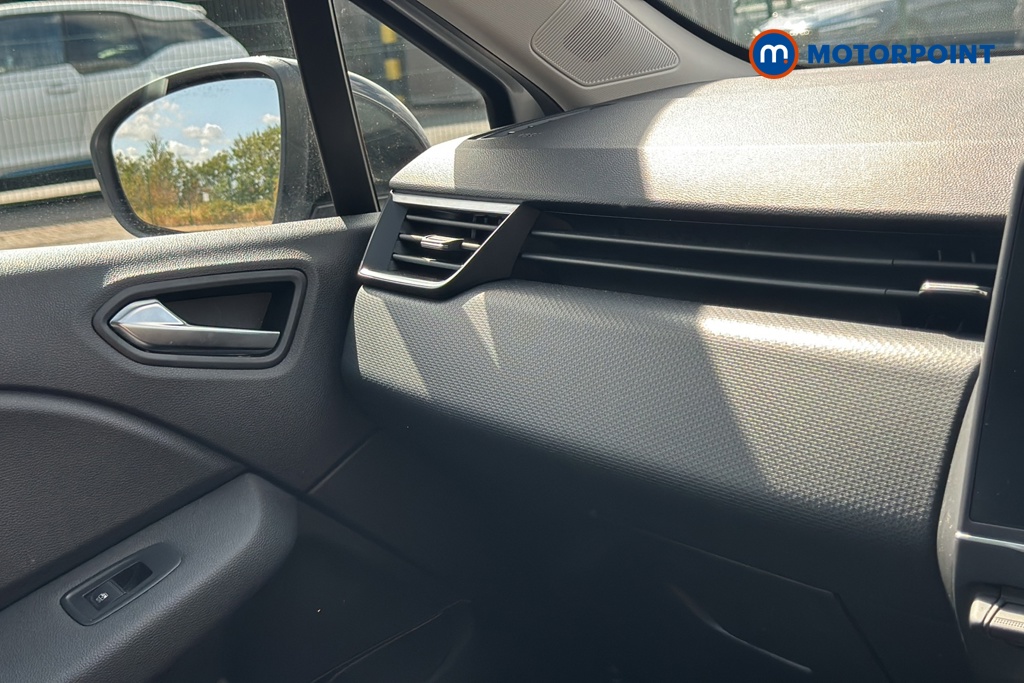 Renault Clio Evolution Manual Petrol Hatchback - Stock Number (1662809) - 996th supplementary image