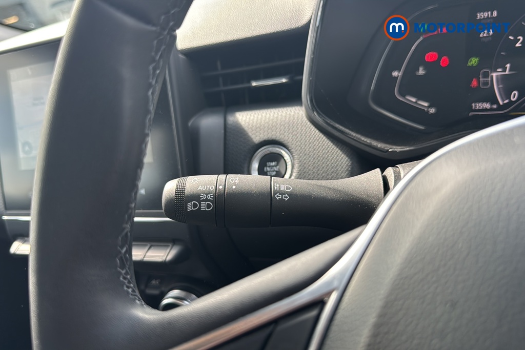 Renault Clio Evolution Manual Petrol Hatchback - Stock Number (1662809) - 5th supplementary image